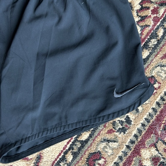 Nike shorts - Picture 2 of 5